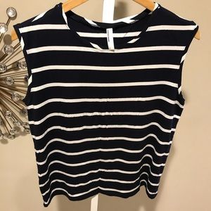 Casual navy & white sleeveless top